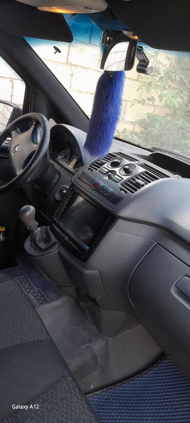 Mercedes-Benz: Mercedes-Benz Vito: 2.2 l | 2010 il Van/Minivan — 2