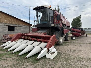 комбайн кукуруза: Очень срочно продается !!! Комбайн Палессе КЗС-812 предназначен для