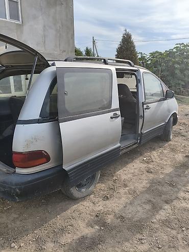 Toyota: Toyota Previa: 1992 г., Минивэн — 2