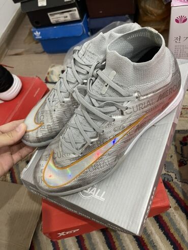 футбольные бутсы купить: Футбольные бутсы Nike Mercurial Superfly с высоким носком и резиновой