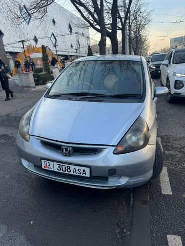 Honda: Honda Fit: 2002 г., 1.3 л, Автомат, Бензин, Хэтчбэк