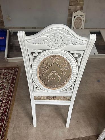 acar desti: Klassik üslubda yemək otağı dəsti Tərkib: - Açar mexanizmi olan iri — 3