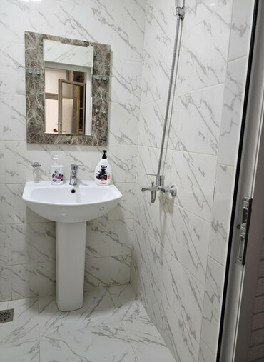 Uzunmüddətli kirayə mənzillər: Masazirda kuruqa yaxin yolun qiraginda bina evi kiraye verilir 2 ci — 1