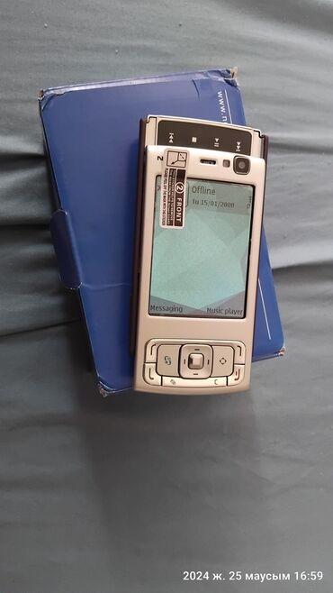 nokia банан: Nokia N95, Новый, < 2 ГБ, цвет - Белый, 1 SIM