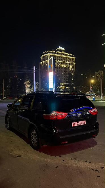 сиенна 2012: Toyota Sienna: 2018 г., Автомат, Бензин, Минивэн — 4