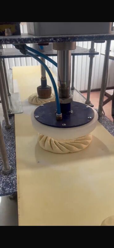 Тандыры: Срочно продаю 
 Станок для хлеба с мощный компрессором — 5