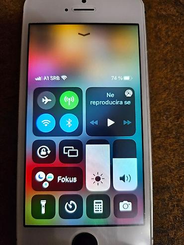 Apple iPhone: Apple iPhone SE (1. generacija), 4” Retina ekran, Touch ID. Kućište u — 5