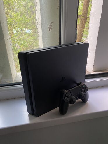 PS4 (Sony PlayStation 4): Продаю PS 4 Slim в идеальном состоянии, абсолютно все работает,не