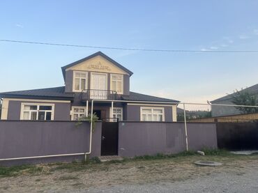 9 mkr 3 otaqli evler: 5 otaqlı, 200 kv. m, Yeni təmirli