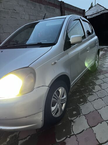 Toyota: Toyota Vitz: 2001 г., 1 л, Автомат, Бензин, Хэтчбэк