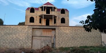 həyət evi gəncə: 6 otaqlı, 1000 kv. m, Təmirsiz