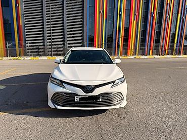 lexus ct 200: Toyota Camry: 2.5 l | 2021 il Sedan — 1