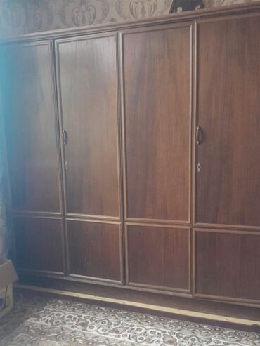 Pufiklər: İşlənmiş, Açılan, 4 qapılı Düz dolab, Qarderob, paltar dolabı