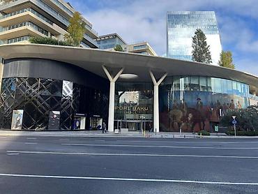 kirayə ev bakida: İcarəyə verilir 2 otaqlı yeni tikili 90 m², 28 May m. 2 000 AZN/ay 2 — 3
