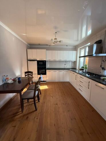 Долгосрочная аренда домов: 300 м², 10 комнат — 20