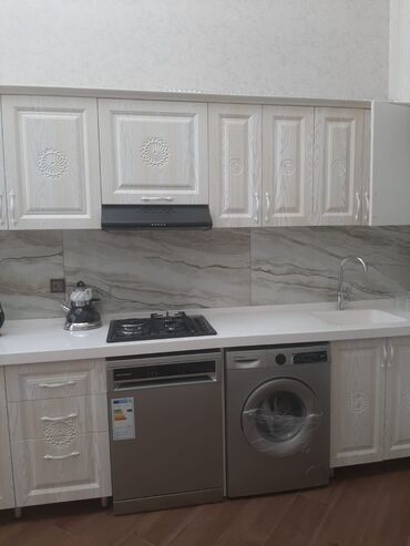 Uzunmüddətli kirayə mənzillər: 28 May metrosundan 700-800şərq bazarından 100 metr məsafədə 177 — 6