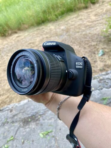 canon 5d mark ii: Продается Фотоаппарат Саnon EOS 1200D Kit 18-55 III Лучший вариант за
