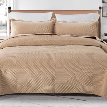 Другой текстиль: Покрывало на кровать с двумя наволочками 50 на70. Велюр, стёганое — 2