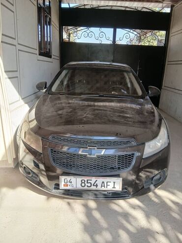 Chevrolet Cruze: 2011 г., 1.6 л, Механика, Бензин, Седан