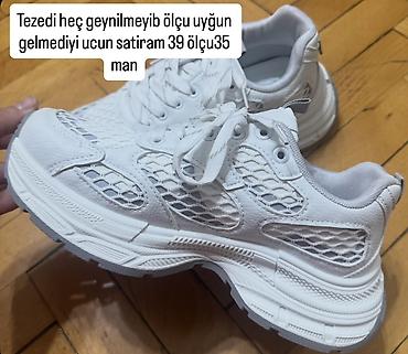 Ağ rəngli idman ayaqqabısı - Ölçü: 39 - Qiymət: 35 man Xüsusiyyətlər