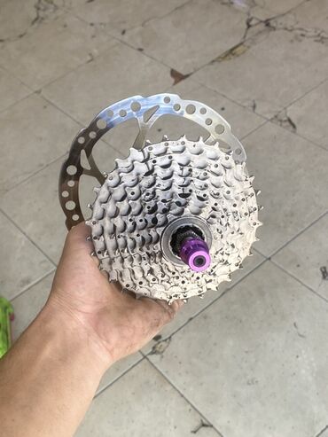 Velosiped ehtiyyat hissələri: Kaset, rotor tam idyal vezyetde qiyant madelinin usdunen cxib obud