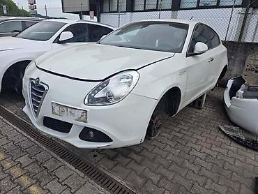 unis auto vranje: ALFA ROMEO GIULIETTA 2012. GOD. - KOMPLETAN AUTO U DELOVIMA | Alfa — 4