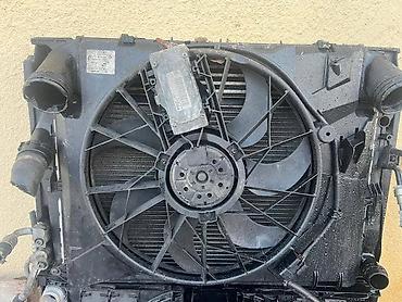 cari online: HLADNJACI E60,61 ZA BMW SERIJA 5 | Na stanju novi i polovni delovi — 1