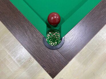 Bilyard masaları: - Rus bilyardı klassik stol. - Üzəri Mərmərdən dir. - Möhkəm — 9