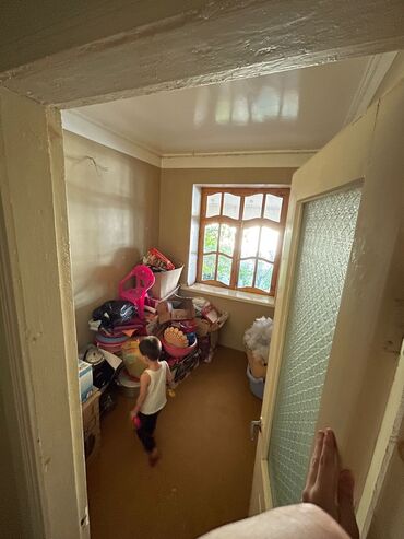 Həyət evləri və villaların satışı: 7 otaqlı, 200 kv. m, Orta təmir — 18