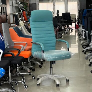 Digər ofis mebeli: Yeni, Təkərli, Qolları tənzimlənir, Dəri