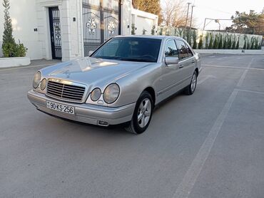 Mercedes-Benz: Mercedes-Benz E 220: 2.2 l | 1997 il Sedan — 3