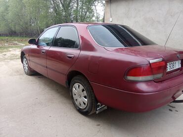 Mazda: Mazda 626: 1993 г., 2 л, Механика, Бензин, Седан