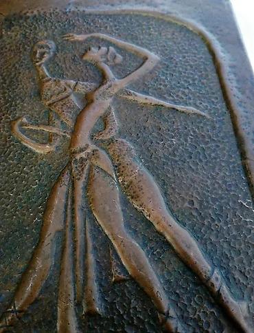 Stare vaze i dekor: Vintage BAKARNI reljef BALERINE Mid-century modern. Vintage — 10