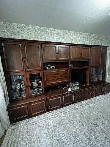 мебельная кромка: Зал үчүн гарнитур, Шкаф, Колдонулган