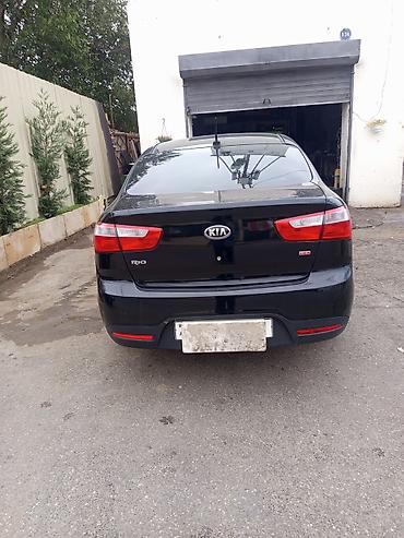 kia march: Kia Rio: 1.6 l | 2014 il Sedan — 4