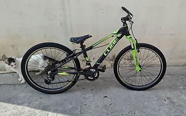 3 tekerli velosiped type 1: Cube Kids 240 Race 3 7 skorosti keciriciler tam islekdi aluminium — 1