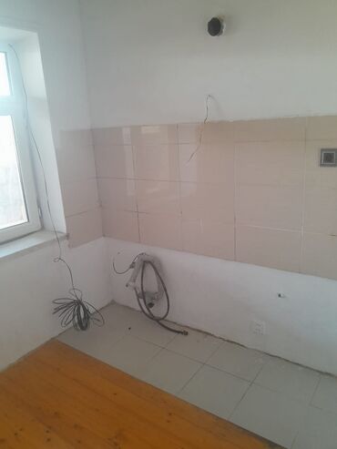 Otaqların satışı: 3 otaqlı mənzil/interyer təqdim olunur. - Plan: 1 qonaq otağı, 2 — 7