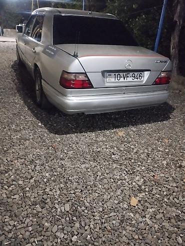 telefon tutacagi masin: Mercedes-Benz E 220: 2.2 l | Sedan — 3