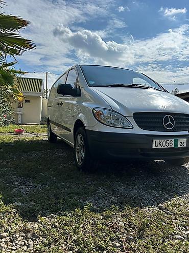 volkswagen tiguan 2 mano: Mercedes-Benz Vito: 2.1 l | 2009 il Van body type — 3