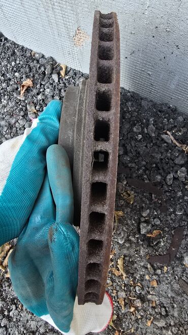 Тормозные диски: Комплект тормозных дисков Lexus — 3