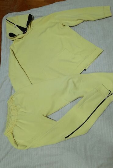 lacoste komplet trenerke: L (EU 40), Single-colored, color - Yellow