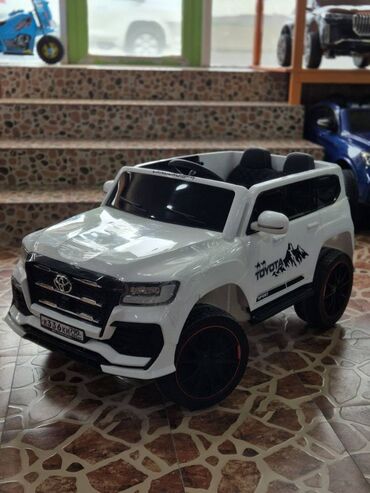 maşinlar uşaqlar ücün: Yeni Model Tayota Iand cruiser Lc300 8 yaşa qədər uşaqlar üçün