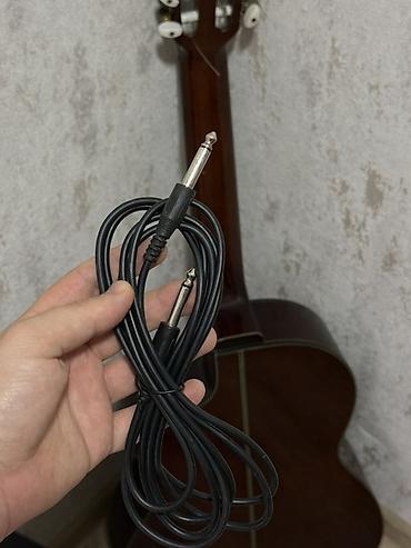 klassik gitara: Gitara ideal işləyir. Royaldan alınıb. Cızıqlarına görə cüzi endirim — 3