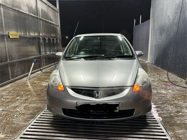 Honda: Honda Fit: 2005 г., 1.3 л, Вариатор, Бензин, Хэтчбэк