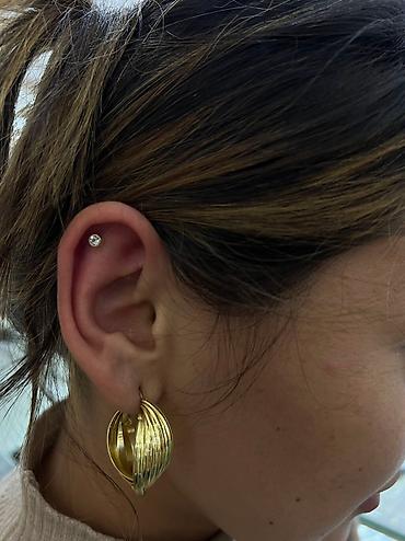 Пирсинг: Прокол ушей профессиональным мастером. — Только стерильные инструменты — 3