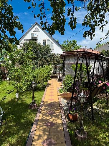 Продажа дач: Продаётся двухэтажная дача в Арашане на первой линии от речки. В — 1