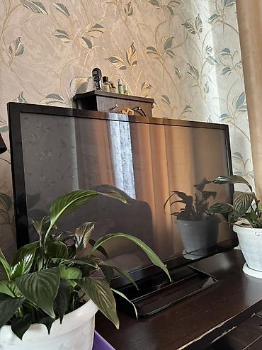 секс тв: Телевизор LG с плоским экраном - Диагональ примерно 32–37 дюймов (по — 3