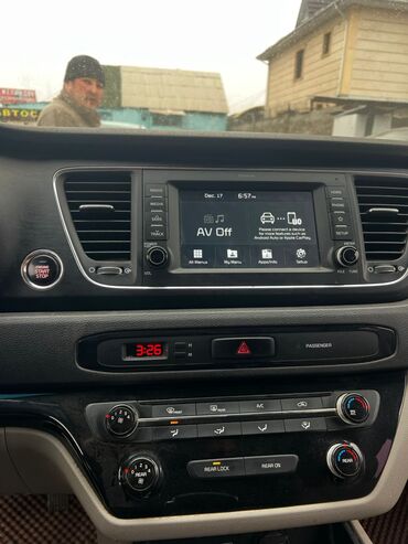 Kia: Kia Carnival: 2018 г., 2.2 л, Автомат, Дизель, Минивэн — 4