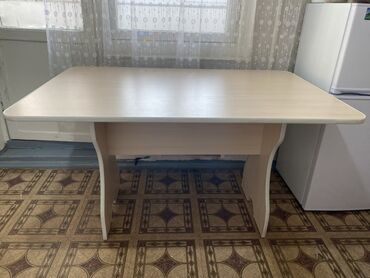 раздвижной обеденный стол: Ашкана үчүн үстөл, Колдонулган, Тик бурчтуу, Бүктөлбөгөн