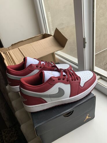 обувь 29 размер: Мужские кроссовки, 43, Nike, Новый, цвет - Красный, Самовывоз, Бесплатная доставка, Платная доставка